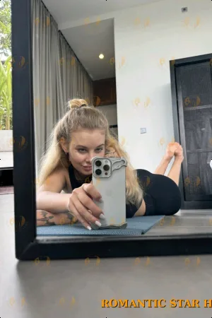 Abigail photo 7, european, average, blonde hair, 175 cm, 59 kg, Large bust, Hong Kong