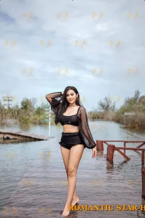 Alicia photo 4, asian, slim, black hair, 169 cm, 50 kg, Medium bust, Hong Kong