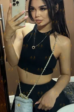 Amina photo 13, asian, black hair, 163 cm, 45 kg, Small bust, Hong Kong