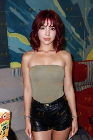 Angelina photo 12, asian, average, red hair, 154 cm, 52 kg, Medium bust, Hong Kong