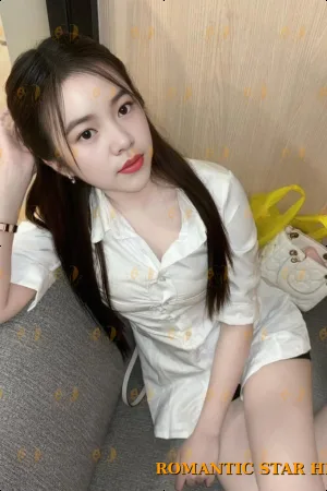 Ashley photo 4, asian, average, black hair, 157 cm, 50 kg, Large bust, Hong Kong