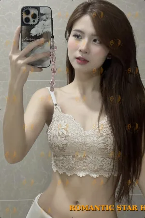 Carolina photo 1, asian, slim, brunette, 168 cm, 49 kg, Small bust, Hong Kong
