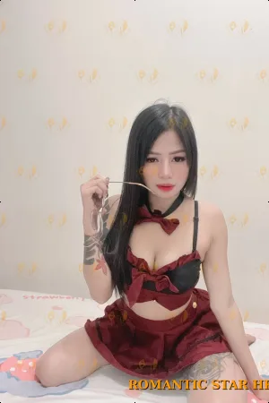 Celine photo 5, asian, slim, brunette, 165 cm, 47 kg, Medium bust, Hong Kong