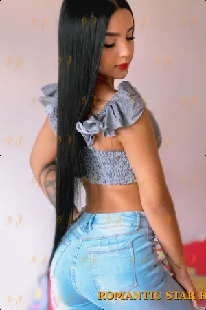 Clara photo 10, latina, average, black hair, 171 cm, 60 kg, Medium bust, Hong Kong