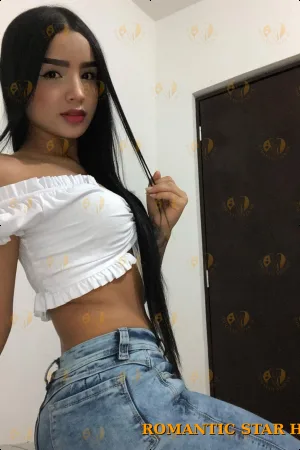 Clara photo 2, latina, average, black hair, 171 cm, 60 kg, Medium bust, Hong Kong