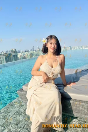 Cora photo 3, asian, slim, brunette, 162 cm, 47 kg, Large bust, Hong Kong