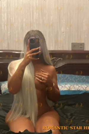 Dakota photo 2, european, average, brunette, 173 cm, 59 kg, Medium bust, Hong Kong