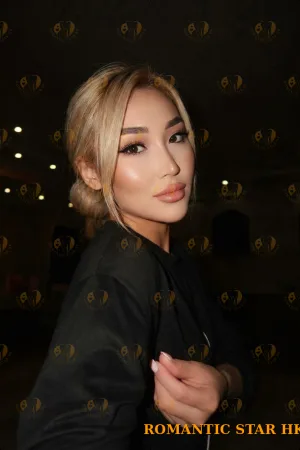 Dina photo 5, asian, average, blonde hair, 164 cm, 54 kg, Medium bust, Hong Kong