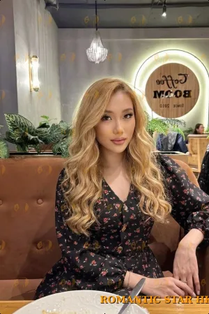 Dina photo 3, asian, average, blonde hair, 164 cm, 54 kg, Medium bust, Hong Kong