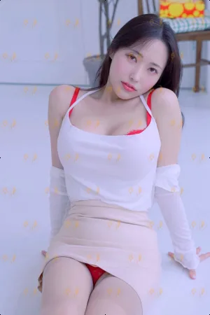 Emilia photo 4, asian, average, black hair, 168 cm, 54 kg, Extra Large bust, Hong Kong
