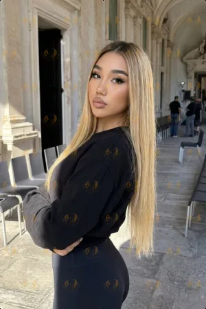 Erika photo 9, asian, average, blonde hair, 168 cm, 59 kg, Large bust, Hong Kong
