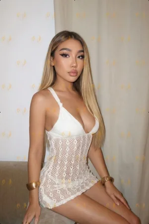 Erika photo 27, asian, average, blonde hair, 168 cm, 59 kg, Large bust, Hong Kong