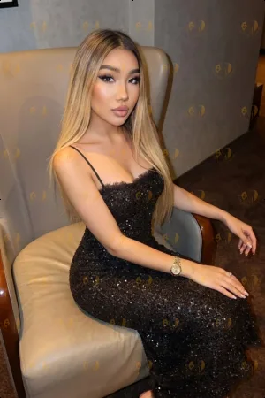 Erika photo 28, asian, average, blonde hair, 168 cm, 59 kg, Large bust, Hong Kong