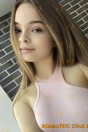 Fae photo 3, european, average, brunette, 169 cm, 53 kg, Medium bust, Hong Kong