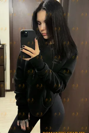 Julia photo 1, middle eastern, slim, black hair, 168 cm, 49 kg, Small bust, Hong Kong