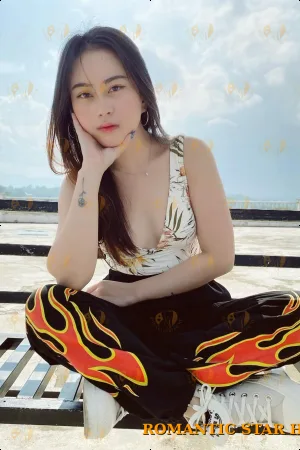 June photo 8, asian, slim, black hair, 164 cm, 49 kg, Medium bust, Hong Kong