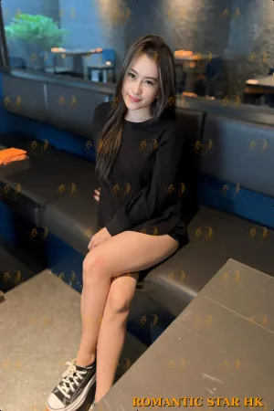 June photo 9, asian, slim, black hair, 164 cm, 49 kg, Medium bust, Hong Kong