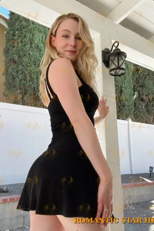 Luciana photo 3, european, slim, blonde hair, 171 cm, 51 kg, Medium bust, Hong Kong