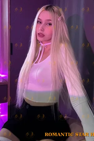 Magdalena photo 2, european, average, blonde hair, 170 cm, 58 kg, Medium bust, Hong Kong