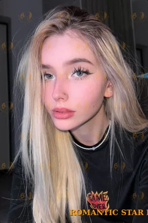 Magdalena photo 8, european, average, blonde hair, 170 cm, 58 kg, Medium bust, Hong Kong