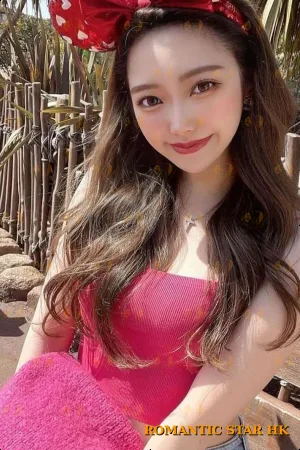 Manuela photo 2, asian, slim, brunette, 177 cm, 56 kg, Medium bust, Hong Kong