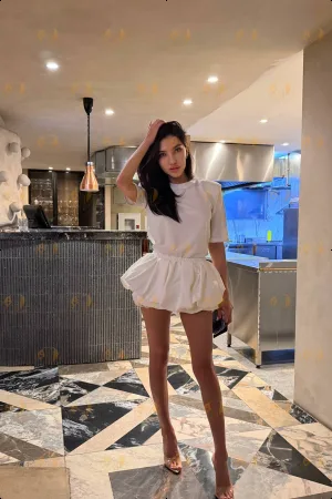 Mikaela photo 11, asian, slim, brunette, 170 cm, 52 kg, Medium bust, Hong Kong