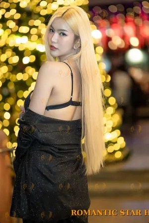Mint photo 3, asian, average, blonde hair, 163 cm, 53 kg, Extra Large bust, Hong Kong