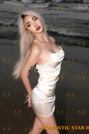 Miyako photo 6, asian, slim, blonde hair, 165 cm, 47 kg, Medium bust, Hong Kong