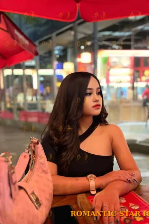 Naomi photo 4, asian, average, black hair, 160 cm, 50 kg, Large bust, Hong Kong