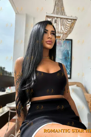 Nola photo 2, european, slim, black hair, 172 cm, 51 kg, Medium bust, Hong Kong