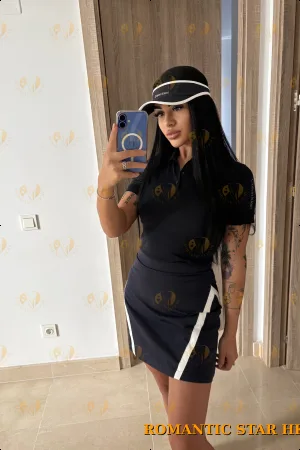Nola photo 6, european, slim, black hair, 172 cm, 51 kg, Medium bust, Hong Kong