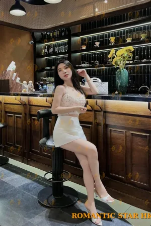 Nut photo 7, asian, average, black hair, 168 cm, 58 kg, Medium bust, Hong Kong
