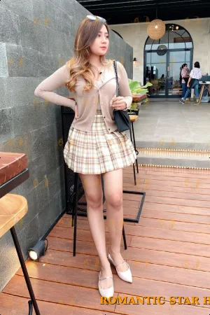Paloma photo 5, asian, slim, brunette, 163 cm, 49 kg, Medium bust, Hong Kong