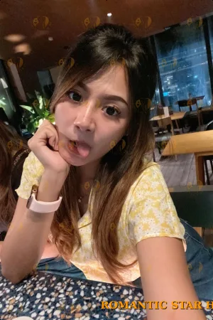 Paloma photo 6, asian, slim, brunette, 163 cm, 49 kg, Medium bust, Hong Kong