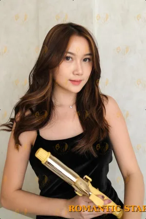 Rae photo 1, asian, average, brunette, 166 cm, 55 kg, Small bust, Hong Kong