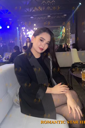 Rimma photo 12, asian, average, brunette, 165 cm, 55 kg, Medium bust, Hong Kong