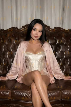 Rimma photo 5, asian, average, brunette, 165 cm, 55 kg, Medium bust, Hong Kong