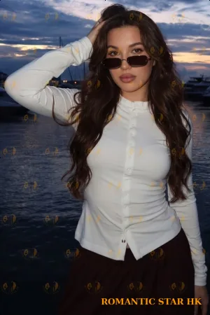 Sofi photo 38, european, brunette, 174 cm, 68 kg, Medium bust, Hong Kong