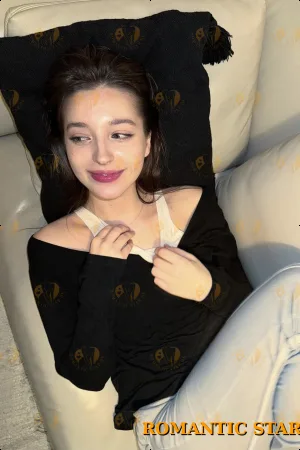 Thea photo 8, european, slim, black hair, 170 cm, 52 kg, Medium bust, Hong Kong