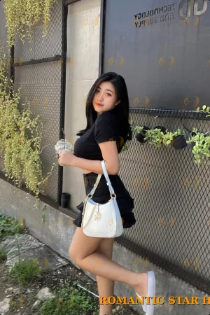 Vanessa photo 8, asian, average, black hair, 160 cm, 56 kg, Large bust, Hong Kong