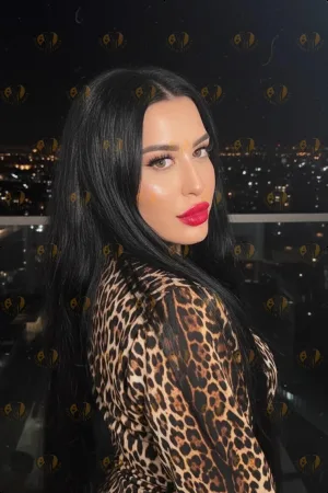 Zita photo 1, middle eastern, average, black hair, 176 cm, 58 kg, Medium bust, Hong Kong